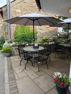 Outdoor Dining (3).jpg
