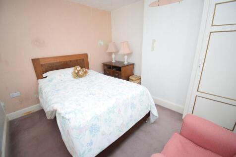 Bedroom 2.JPG