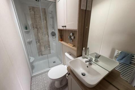 Bathroom.JPEG