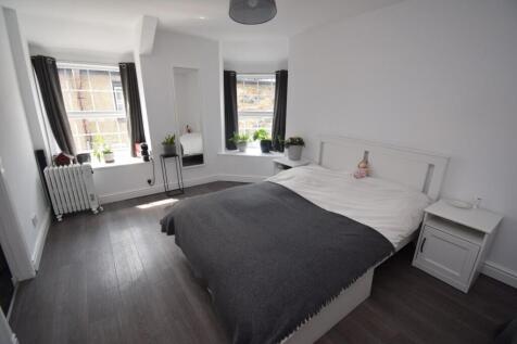 Bedroom 2.JPG
