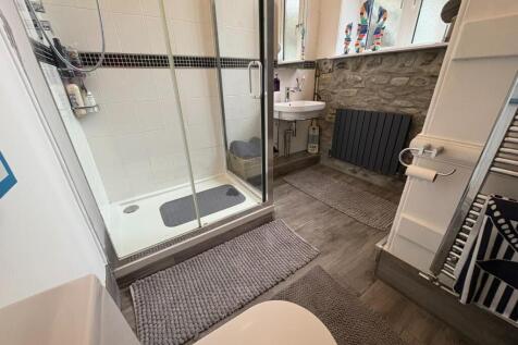 Bathroom.JPEG