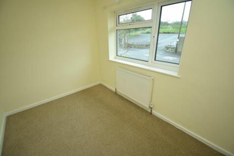 Bedroom 2.JPG