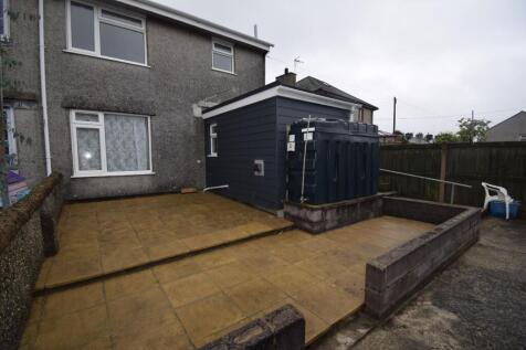 Rear Garden (2).JPG