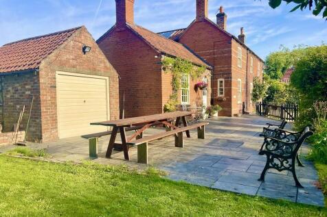 House Front Patio