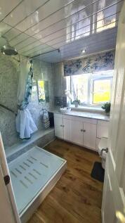 Bathroom 3.1