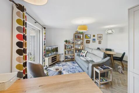 CAM04092G0-PR0095...