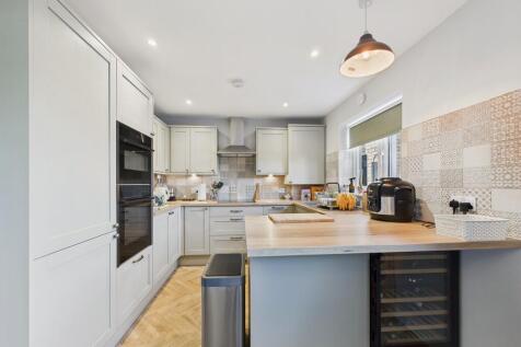 CAM04092G0-PR0095...