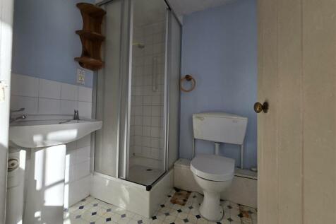 Family Shower Room