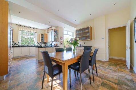 Kitchen / Breakfast Room