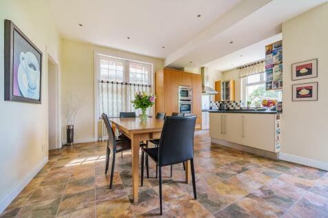 Kitchen / Breakfast Room