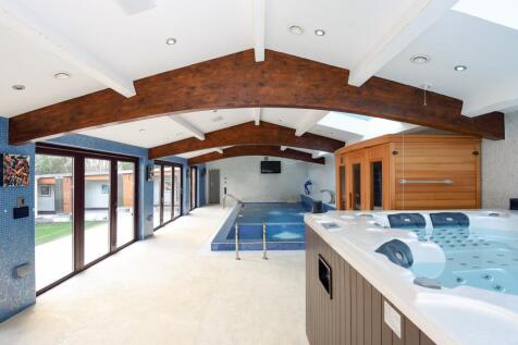 Spa, Sauna &amp; Pool