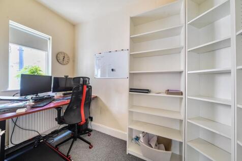 Bedroom/Study