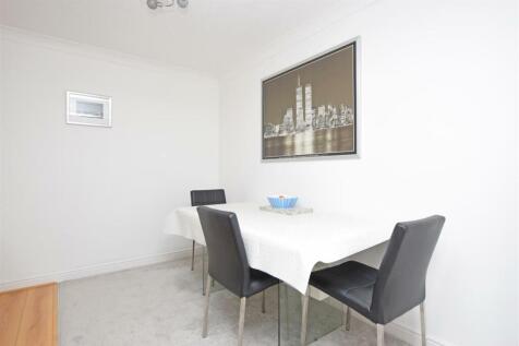 Dining Area.JPG