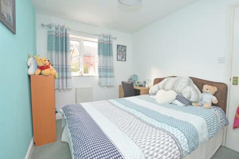 Bedroom 2.JPG