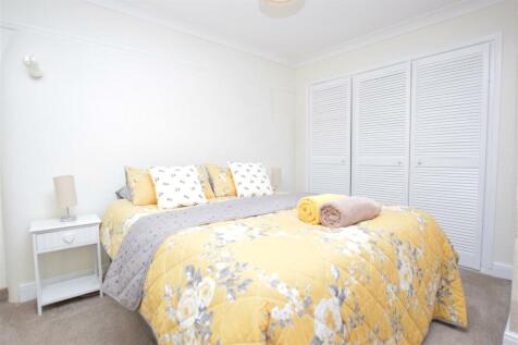 Bedroom 2.JPG