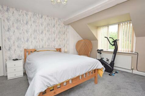 Bedroom 2.JPG