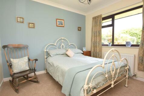 Bedroom 2.JPG