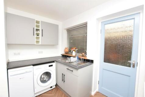 Kitchen V2.JPG