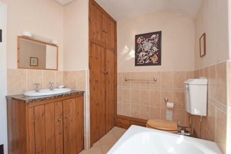 Bathroom V2.JPG