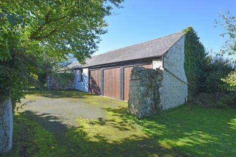Outbuilding 1.JPG
