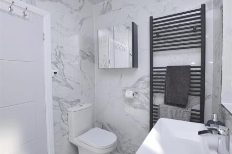 Bathroom.JPG