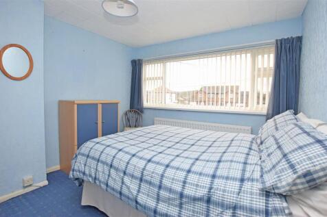 Bedroom 2.JPG