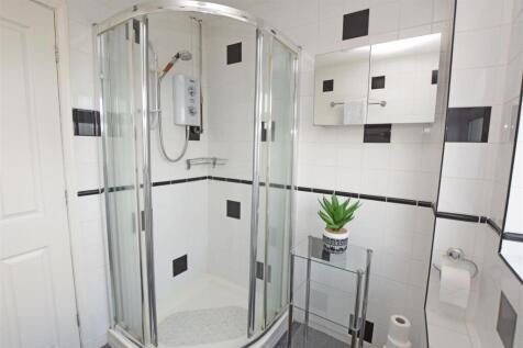 Bathroom V2.JPG