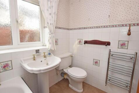 Bathroom V2.JPG