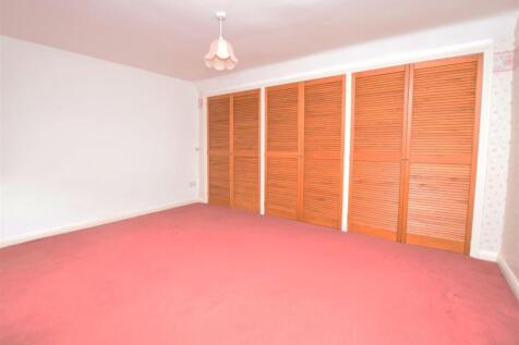 Bedroom 2.JPG