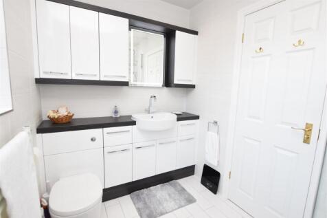 Bathroom V2.JPG