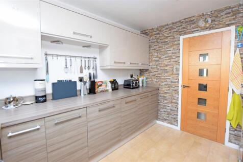 Kitchen V2.JPG