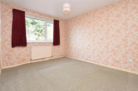 Bedroom 1.JPG