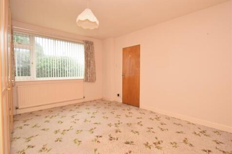 Bedroom 1 V3.JPG