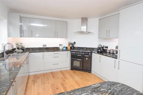 Kitchen V2.JPG