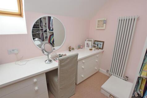 Bedroom 4.JPG