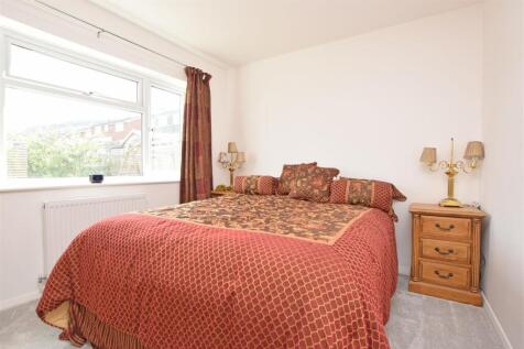 Bedroom 1.JPG