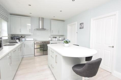 Kitchen V2.JPG