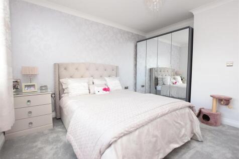 Bedroom 4.JPG