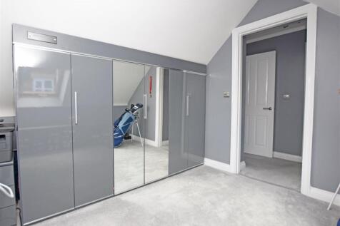 Bedroom 5 V2.JPG