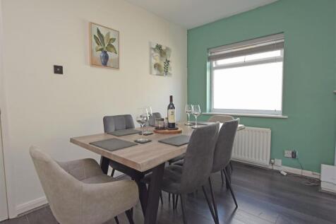 Dining Area.JPG