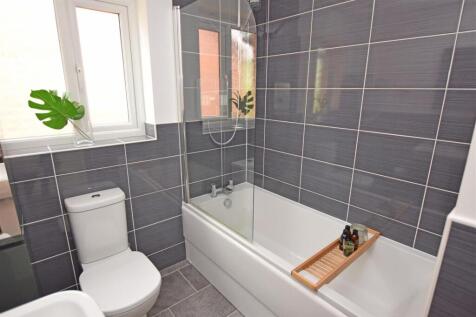 Bathroom V2.JPG