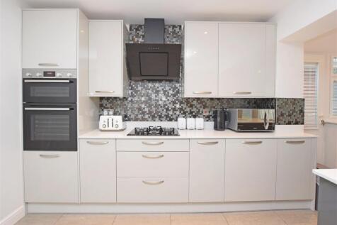Kitchen V2.JPG