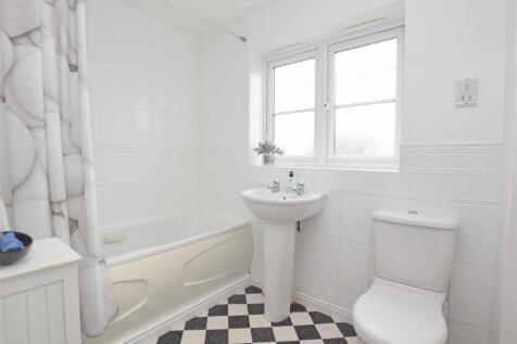 Family Bathroom.JPG