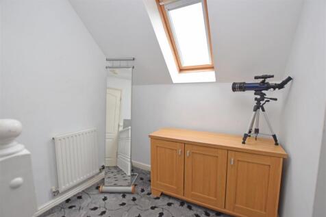 2nd floor landing.JPG