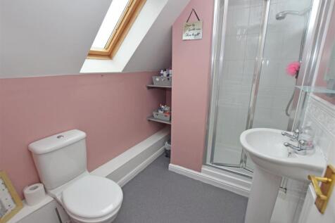 2nd floor shower room.JPG