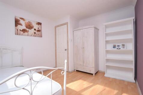 Bedroom 3 V2.JPG