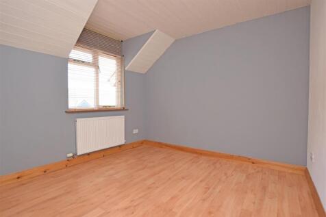 Bedroom 4.JPG