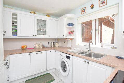 Kitchen.JPG