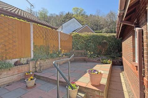 Side Patio.JPG