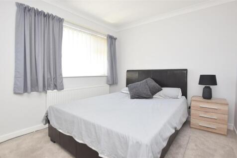 Bedroom 2.JPG